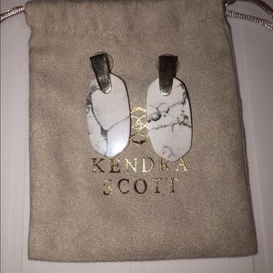 Gold/ marble Kendra Scott earings